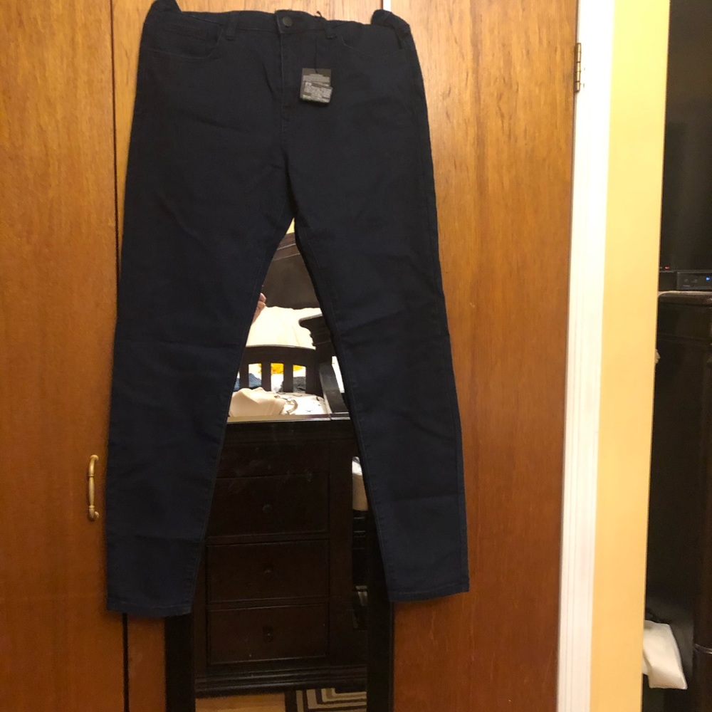 Forever 21 dark wash jeans